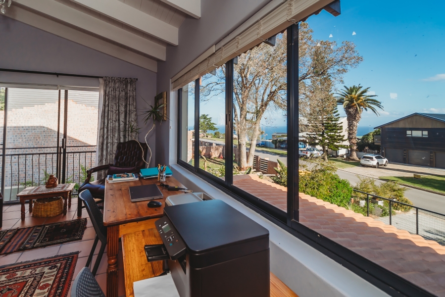 3 Bedroom Property for Sale in Herolds Bay Western Cape